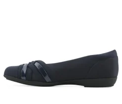 Hot Cliffs by White Mountain Women's Chic Flats