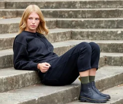 Online Dr. Martens Women's Embury Chelsea Boots