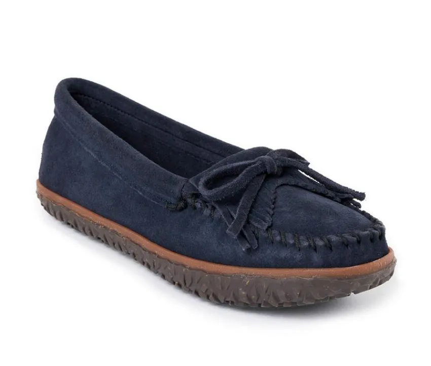 Sale Minnetonka Women's Kilty Tread Moccasins
