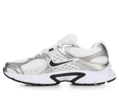 Discount Nike Women's V5 RNR Sneakers