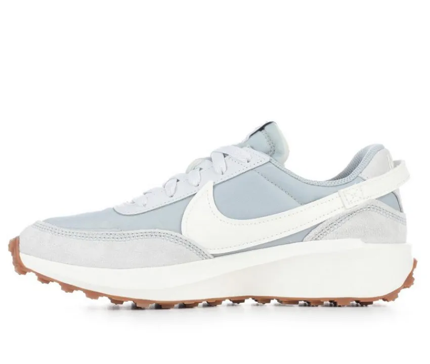 Clearance Nike Women's Waffle Debut Sneakers