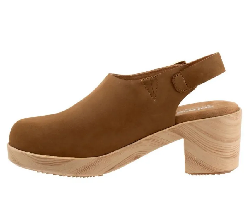 Softwalk Women's Fairbanks Clogs