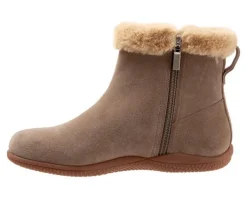 Hot Softwalk Women's Helena Winter Booties